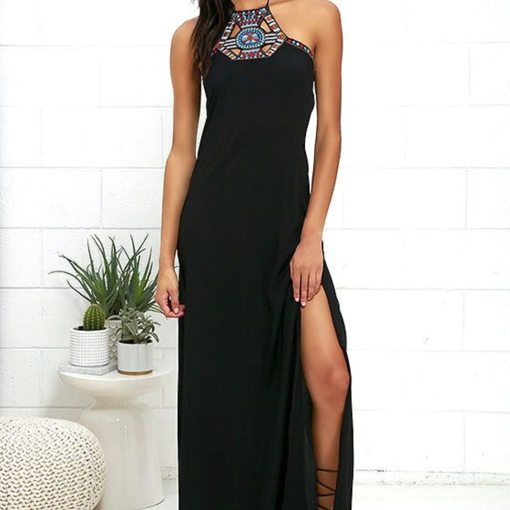 BLACK EMBROIDERED MAXI DRESS LULUs